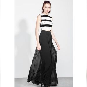 Ali & Jay Los Angeles Black Lined Chiffon Long Maxi Skirt Size Small